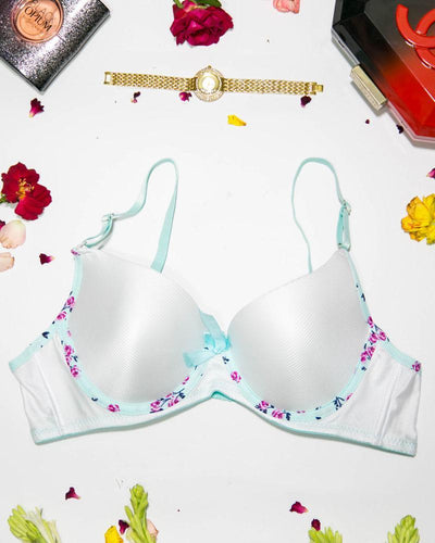 Women Push Up Underwire Smoothing Bra - White - 678